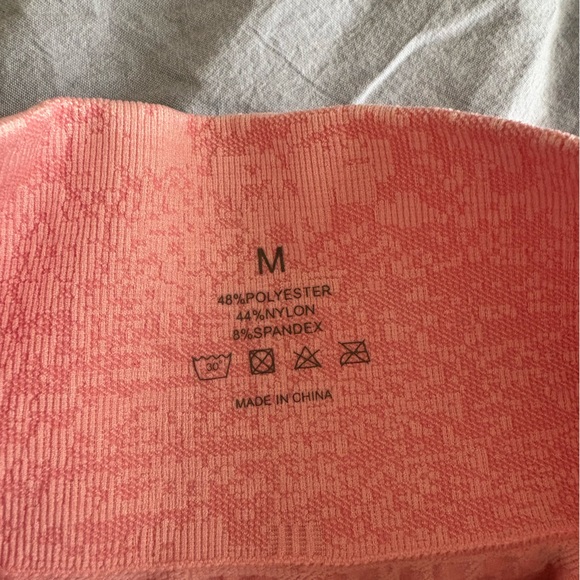 NVGTN Baby Pink Digital Seamless Leggings - Picture 5 of 5